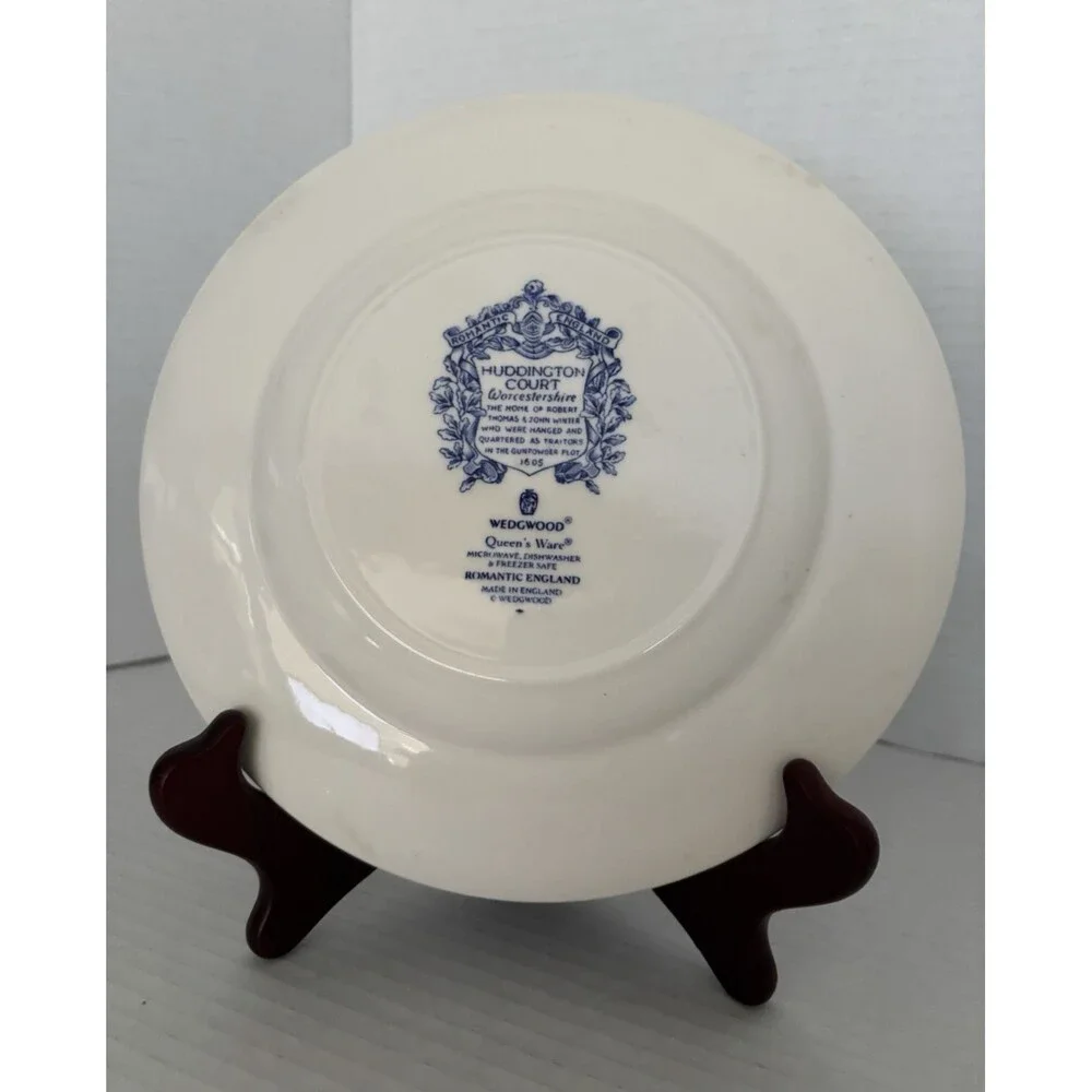 Wedgwood Romantic Queen's Ware England Blue Salad Plate Huddington Court Worches